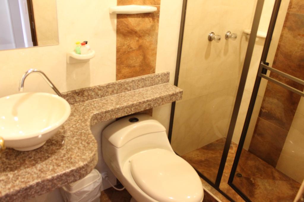 Hotel Castellana Inn ボゴタ エクステリア 写真